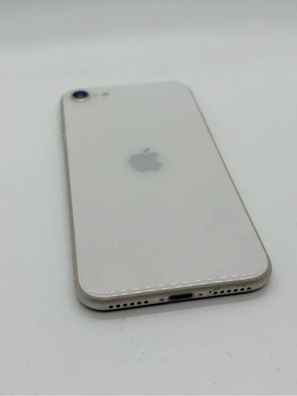 Apple iPhone SE UNLOCKED 64 GB WHITE GREAT CONDITION